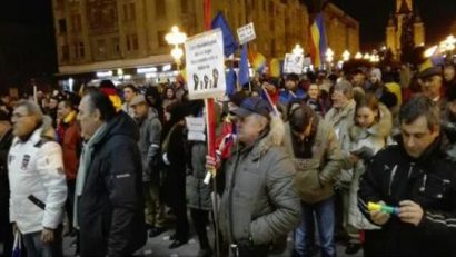 3.000 de protestatari în stradă la Timişoara, câte 2.000 la Sibiu şi Cluj