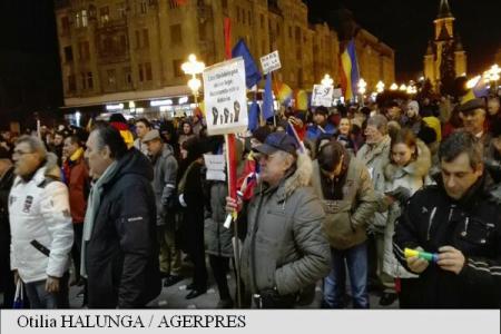 3.000 de protestatari în stradă la Timişoara, câte 2.000 la Sibiu şi Cluj