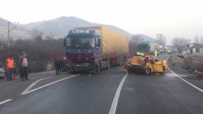 [FOTO] Tragedie între Orşova – Caransebeş: O persoană a murit, iar alta este rănită