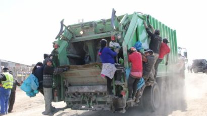 Cu gunoiul la plimbare prin ţară. Deşeurile menajere din Caraș-Severin, transportate la sute de kilometri în Bihor, Vâlcea şi Hunedoara