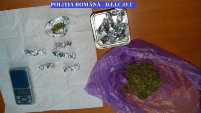 Ca să compenseze lipsa iubirii din partea familiei, copii de 12-13 ani îşi caută fericirea în droguri