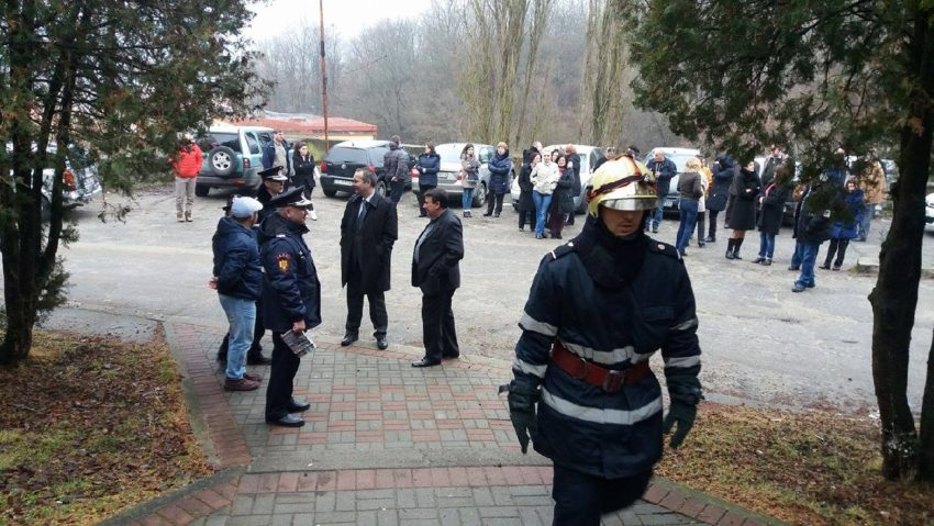 [FOTO] Toţi inspectorii şcolari din Caraş-Severin au fost daţi afară