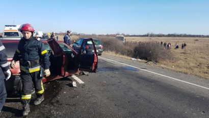 [FOTO] Inconştienţă la volan! Autocar cu pasageri, implicat într-un accident de circulaţie pe E70