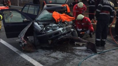 [FOTO] Grav accident de circulaţie pe DN6. Două persoane au murit, iar alte cinci au fost rănite