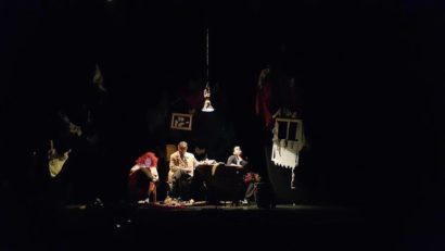 [FOTO] O nouă premieră pe scena Teatrului de Vest din Reşiţa