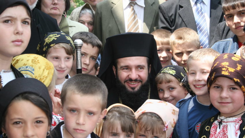 Prea Sfinţia Sa Lucian, Episcopul Caransebeşului, a sfinţit Biserica din Eftimie Murgu (Rudăria)