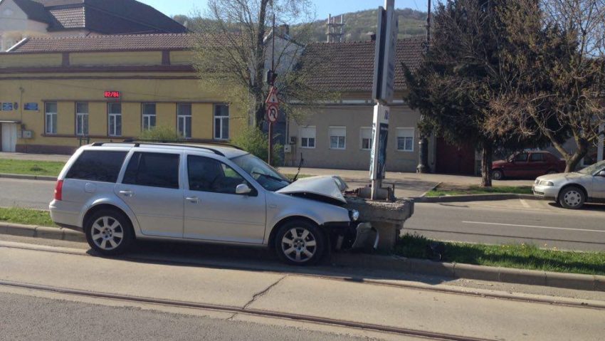 Accident rutier în cartierul reșițean Muncitoresc, fără făptaș!