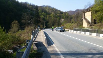 [FOTO] Accident pe DN6: Patru persoane au fost rănite