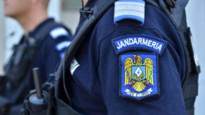 O fetiţă de 13 ani, găsită de jandarmi pe străzile din Arad