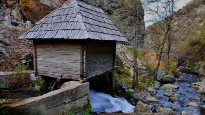 [FOTO] Morile pe apă de la Rudăria în atenția primăriei Eftimie Murgu