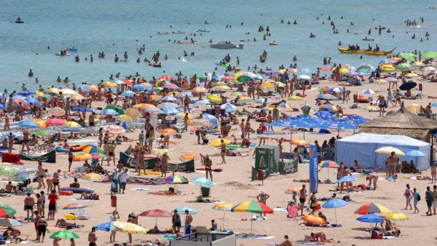 Pregătiri pe litoral pentru minivacanţa de Rusalii