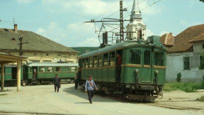 Celebrul tren de epocă Săgeata Verde, primul tren electric din estul Europei, porneşte astăzi la drum!