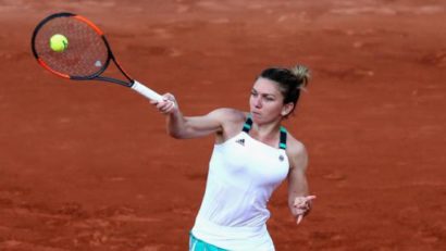 Halep, parcurs fără greşeală la Roland Garos