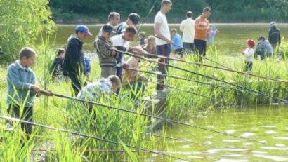 Pescuit de vacanţă la… ştrand