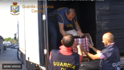 VIDEO: Tir românesc sechestrat în Italia. Transporta 10 tone de țigări de contrabandă