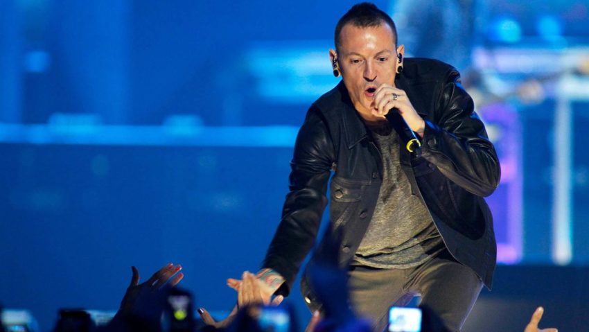 Chester Bennington, solistul trupei americane Linkin Park, a murit