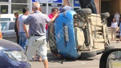 Accident spectaculos pe cel mai circulat bulevard din Reşiţa