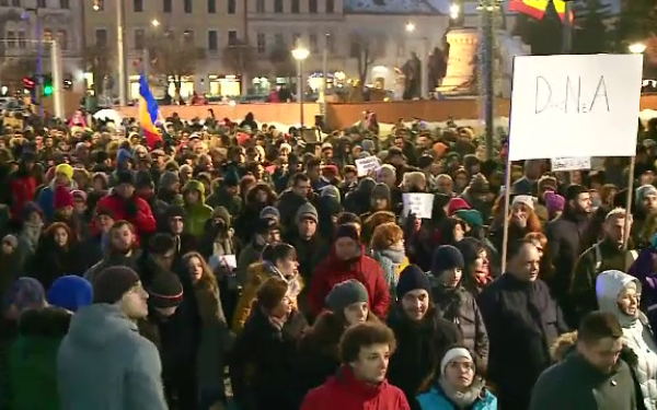 Românii protestează împotriva corupției