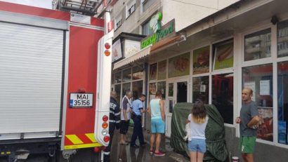 Incendiu la un fast-food din Reşiţa!