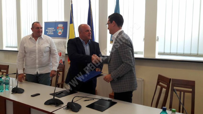 Președintele FRF, Răzvan Burleanu și Primăria Reșița au spus DA dezvoltării fotbalului juvenil