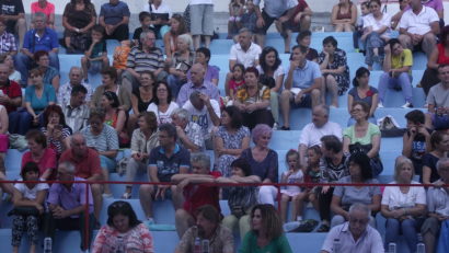 Muzică şi zâmbete de copii, în festival, pe Valea Cernei!