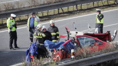 Trei români răniţi într-un accident în Italia: O femeie de 20 de ani, în stare foarte gravă