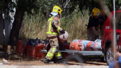 100 de butelii de aragaz au fost găsite în locuinţa a doi terorişti din Alcanar-Spania!