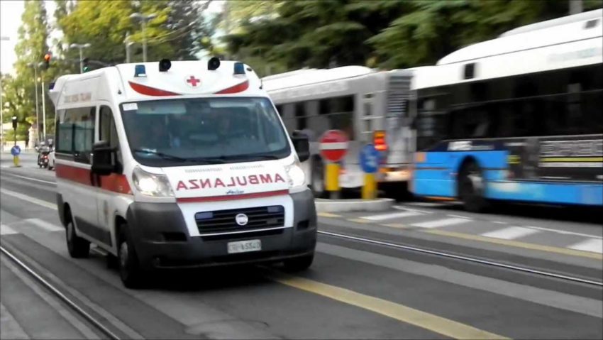 Italia: Îngrijitoare româncă lovită de o mașină condusă de o italiancă. Șoferița a fugit de la locul accidentului