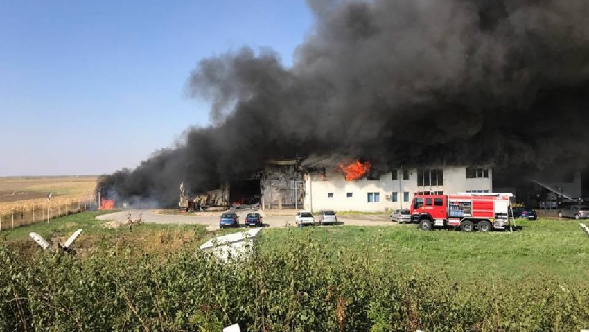 [FOTO] Incendiu de amploare la Şag