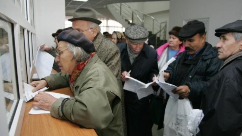 Pensionarii vor primi pensiile cu o întârziere de câteva zile