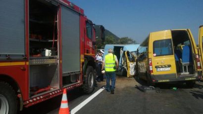 Accident grav de circulație pe DN 66 A soldat cu 13 răniți. A fost activat Planul Roșu