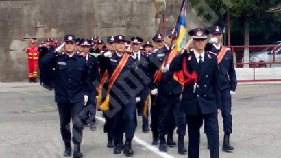 [FOTO] Ceremonie pentru pompierii cărăşeni de ziua lor: La Reşiţa salvatorilor le-au fost recunoscute meritele