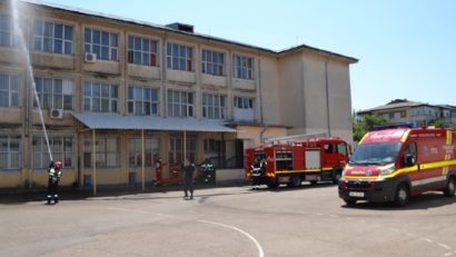 Sute de clădiri funcţionează fără autorizaţia de securitate la incendiu