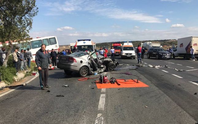 Accident teribil pe DJ 222. 3 morți și mai mulți răniți