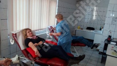 [FOTO] Studenţiada caritabilă: Tinerii cursanţi donează sânge pentru semenii aflaţi în nevoi