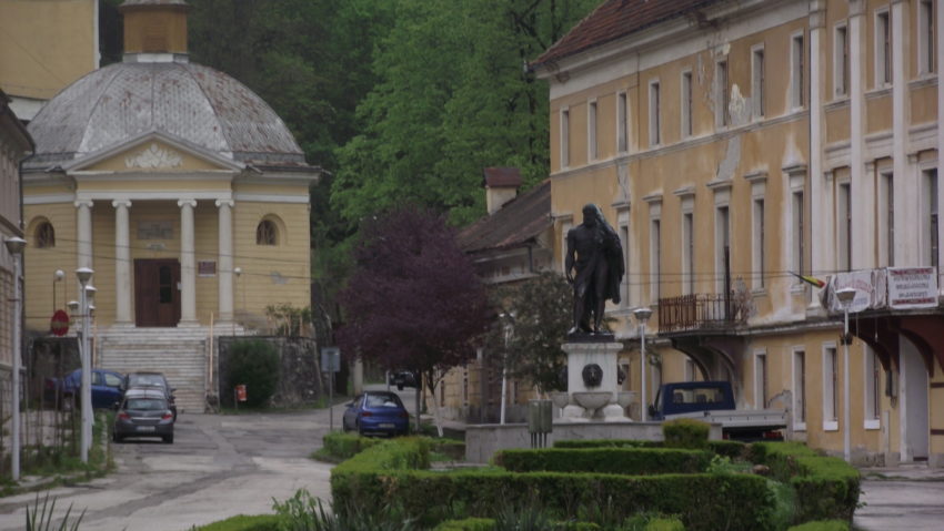 Sărbătorile vin și în stațiunea de pe Valea Cernei!