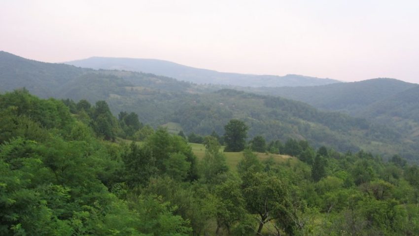 Invitaţie la drumeţie. Salvamont Salvaspeo Arad, lansează o nouă provocare turistică !