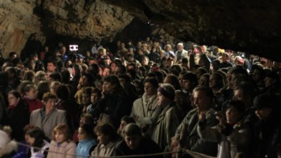 Concert de muzică clasică în Peștera Românești!