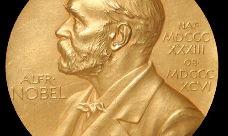 10 decembrie, data morţii lui Alfred Nobel, este şi ziua în care au loc ceremoniile de decernare a premiilor care-i poartă numele