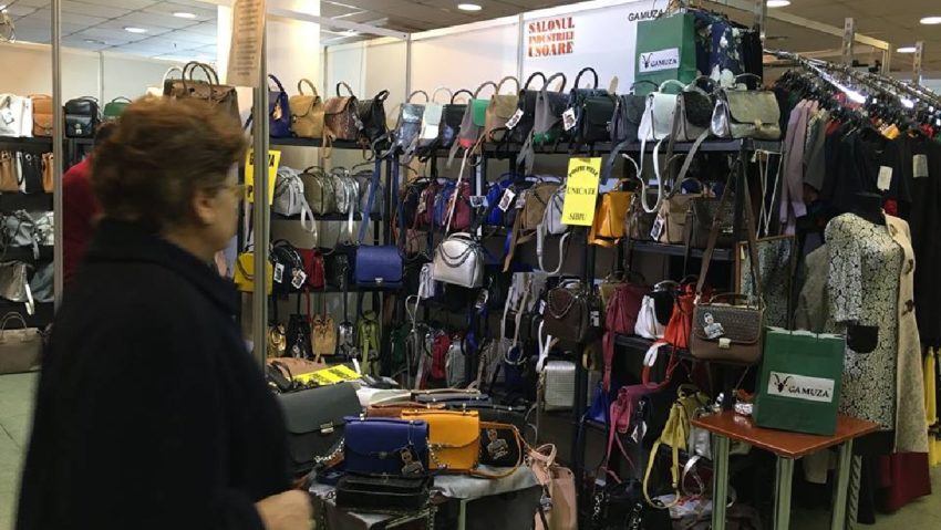 Expoziţie vestimentară şi nu numai, la CRAFT