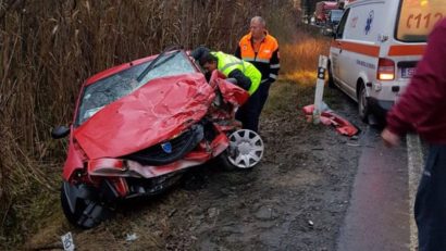 Accident teribil pe DN1 în această dimineață. Româncă de 44 de ani moartă după ce mașina sa s-a ciocnit cu un TIR