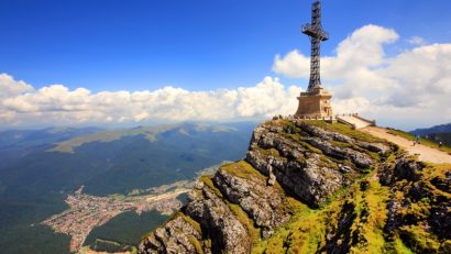 Povestea Crucii de pe Vârful Caraiman. Cum a fost construit Monumentul Crucea Eroilor Neamului