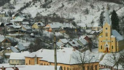 [FOTO] A venit iarna în Banat! Temperaturi cu minus, fulguială pe Semenic şi ninsoare în Ţarcu