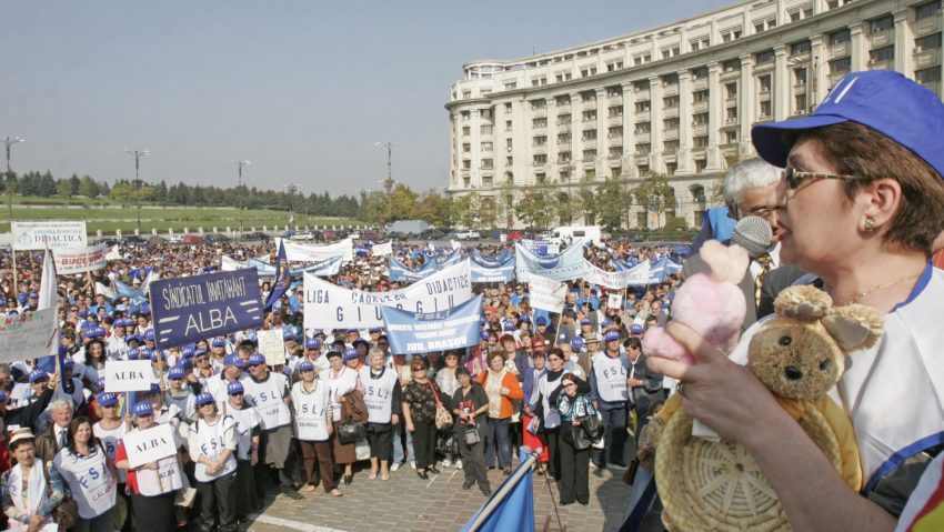 Toţi în stradă. Sindicatele, mobilizare generală!