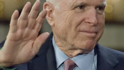 John McCain: România este un exemplu în regiune