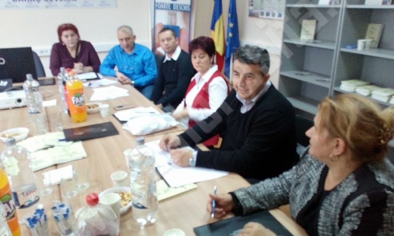 Trei angajatori „se bat” acum pe serviciile maseurului nevăzător Sorin Iuga Preda, lăsat fără obiectul muncii de cei care trebuiau să-l ajute