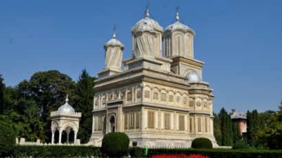 [FOTO] In memoriam Regele Mihai din Banatul de Munte la Curtea de Argeș