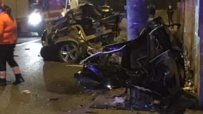 Accident teribil azi noapte în Cluj. Motorul a ajuns la 10 metri de mașină