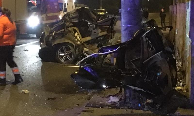 Accident teribil azi noapte în Cluj. Motorul a ajuns la 10 metri de mașină