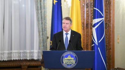 Cine refuză un loc de muncă nu mai primeşte ajutor social. Iohannis a promulgat legea